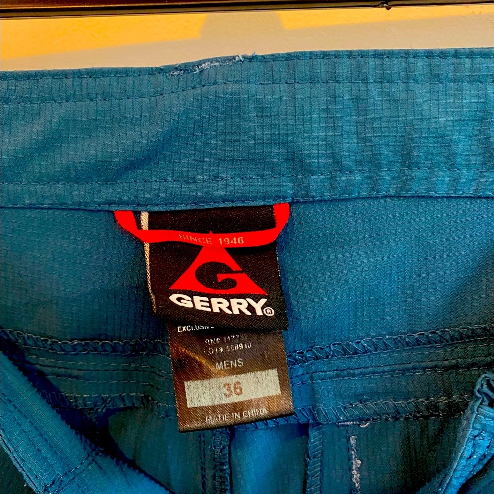 Men’s Gerry Cargo Shorts.